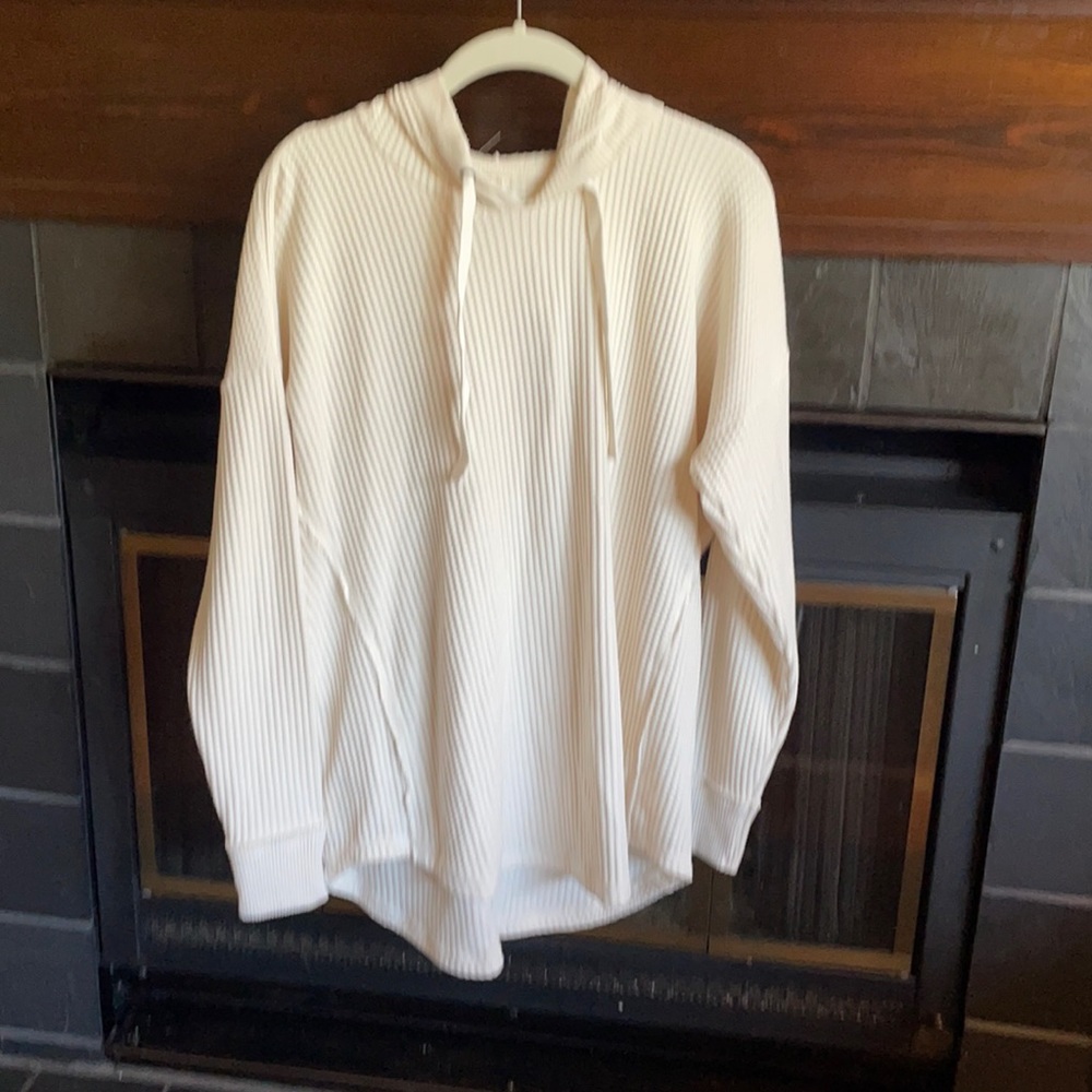 NWT Abercrombie & Fitch Hooded Thermal- Size Large